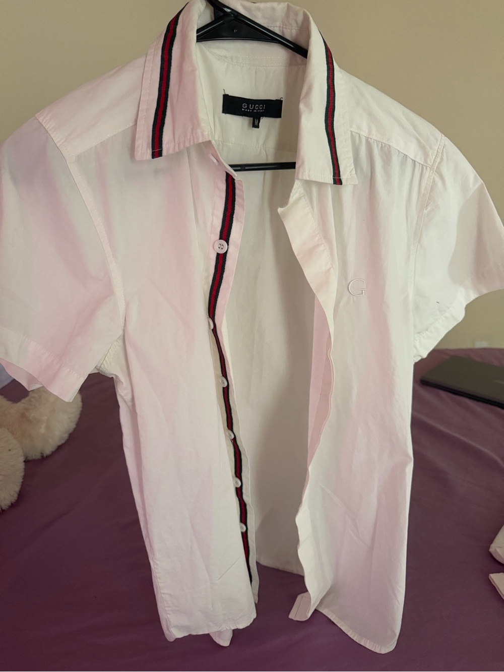 Gucci White Short-Sleeve Button-Down Shirt with Red and Green Stripe Trim